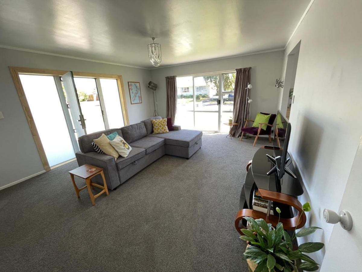 Green Door - One Bedroom Apartment Whakatane Exterior foto